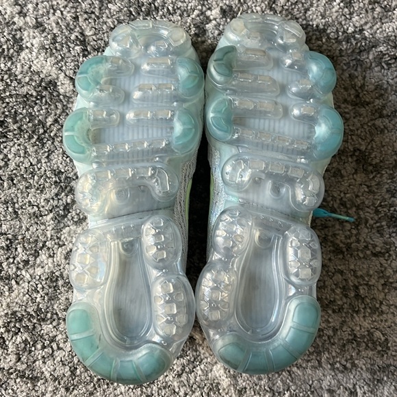 Nike air vapormax athletic shoes size 7 - Picture 4 of 9